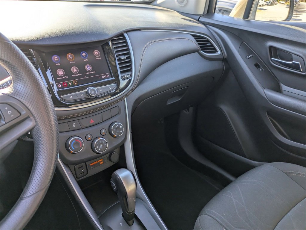Used 2020 Chevrolet Trax LT image 24