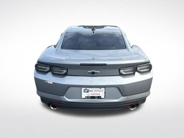Used 2024 Chevrolet Camaro LT w/ Technology Package RWD image 4