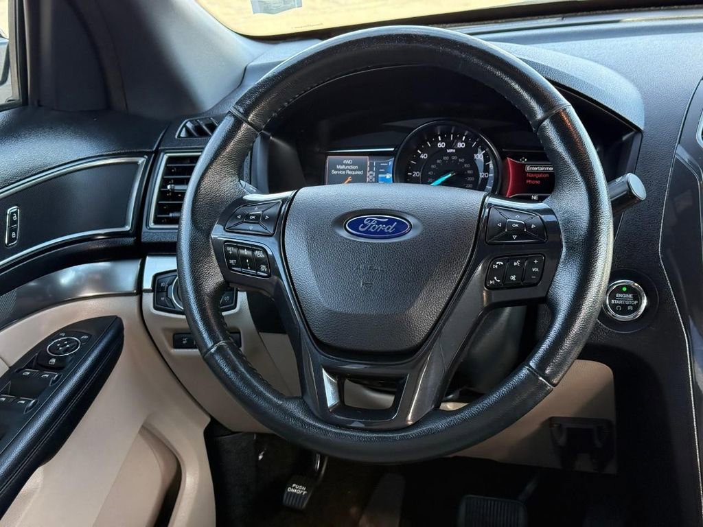Used 2018 Ford Explorer XLT w/ Equipment Group 202A image 9