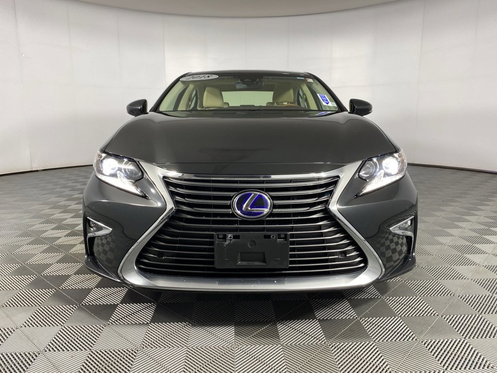Used 2018 Lexus ES 300h image 2