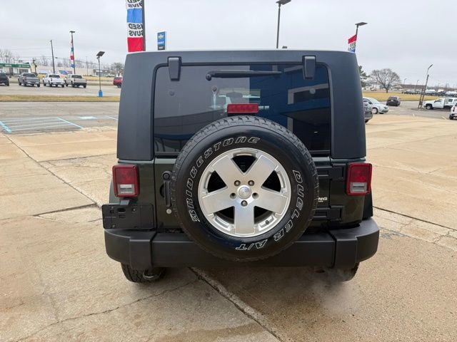 Used 2010 Jeep Wrangler Unlimited Sahara image 4