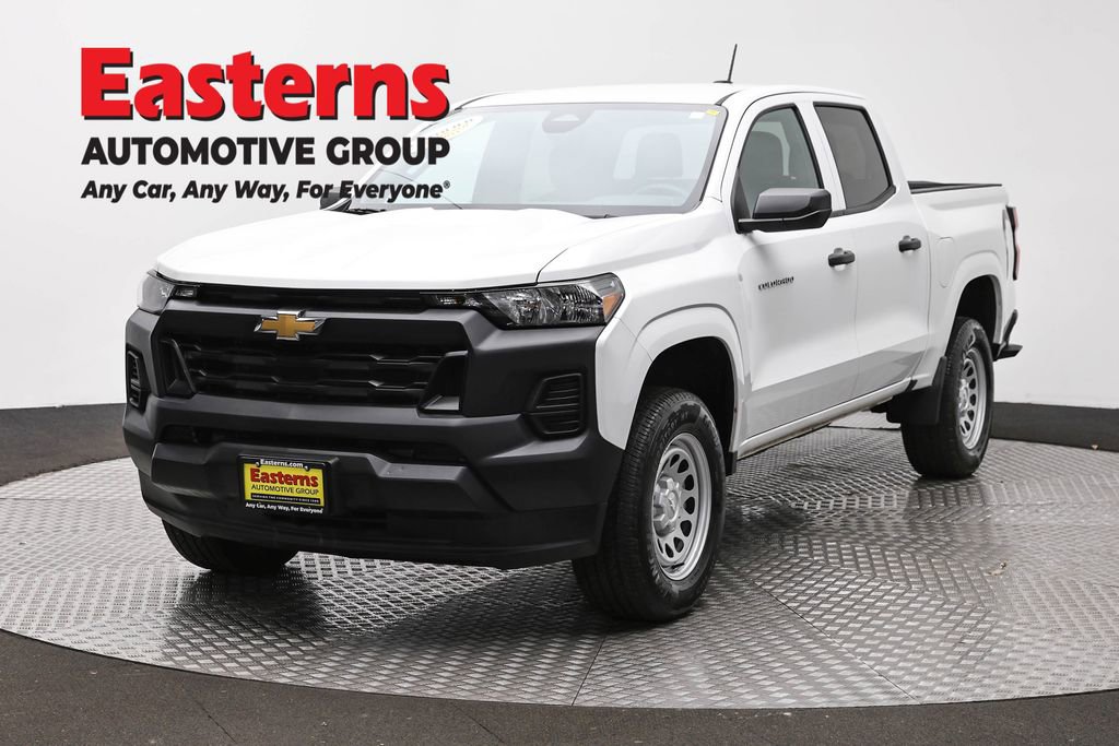Used 2024 Chevrolet Colorado W/T image 1