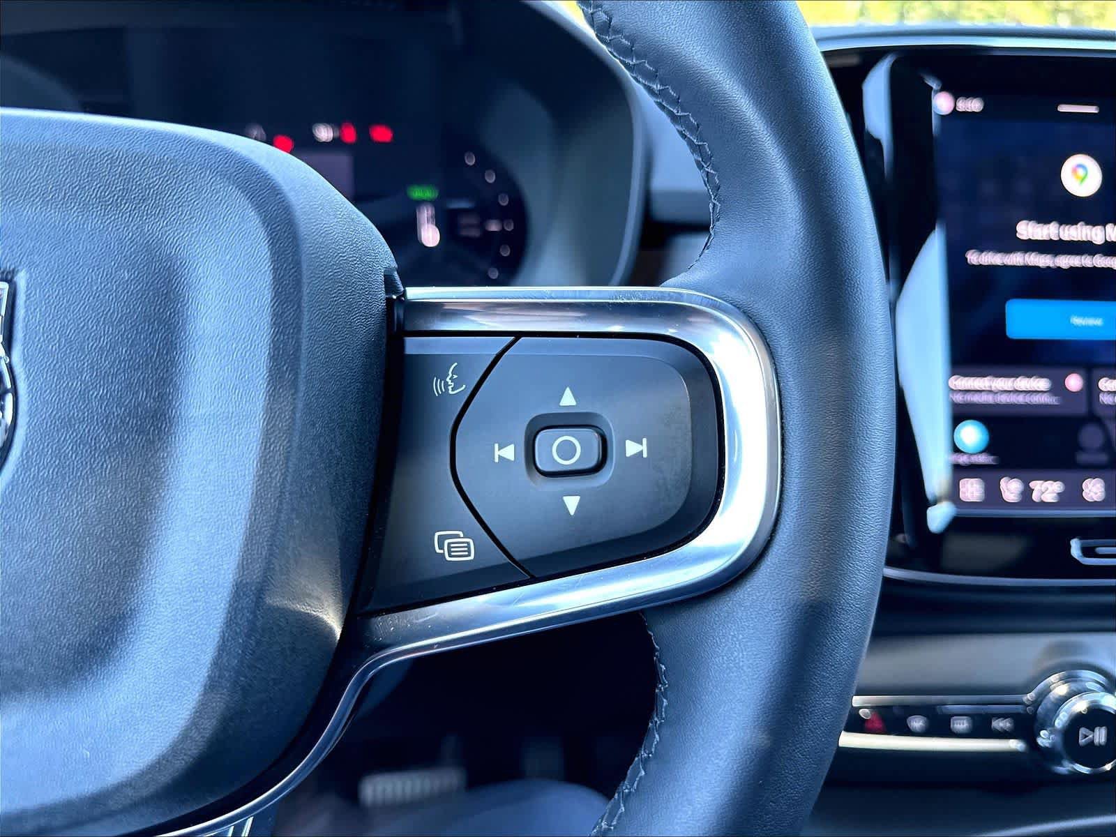 Used 2023 Volvo XC40 Recharge Ultimate AWD/4WD image 22