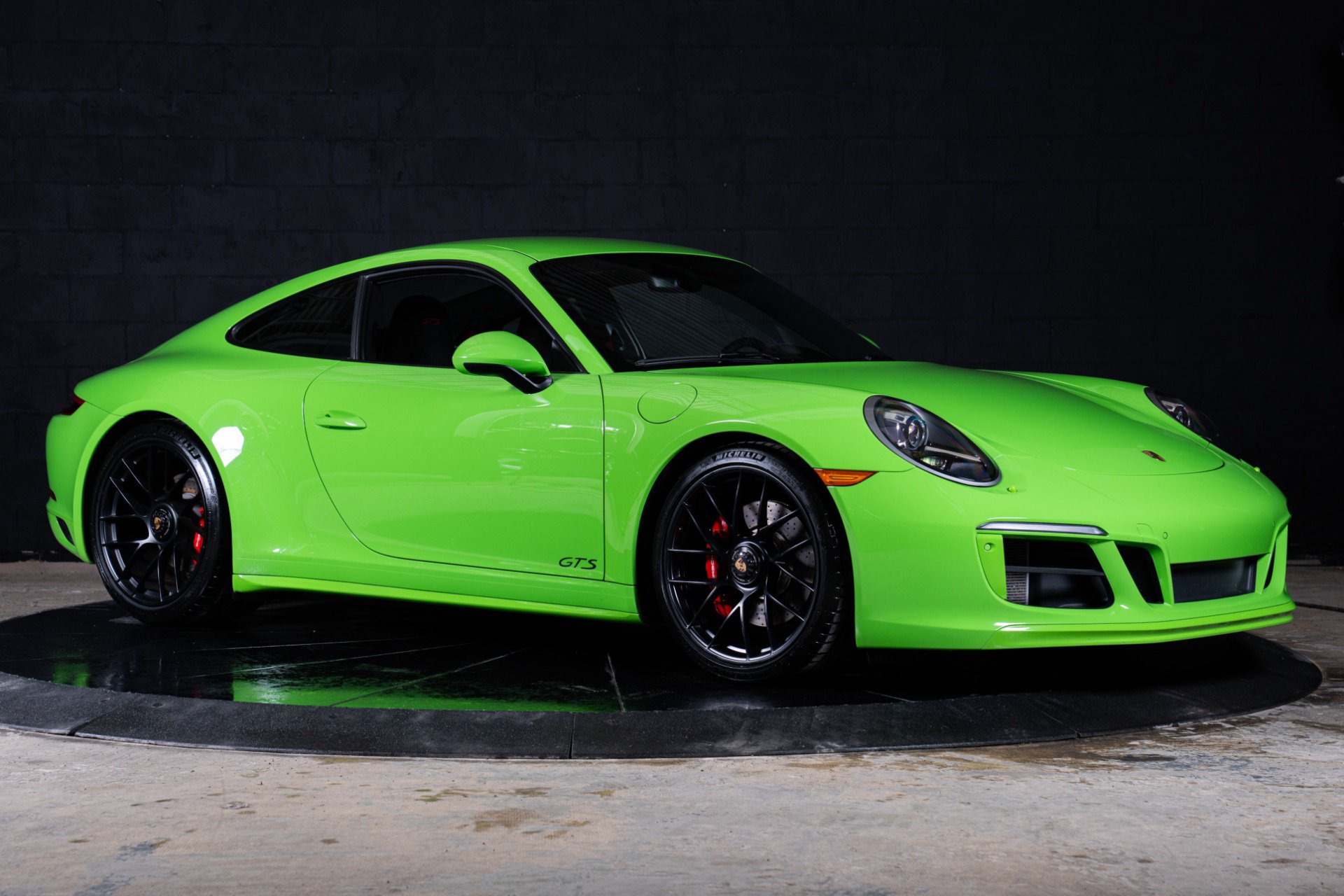 Used 2018 Porsche 911 Carrera GTS RWD image 2