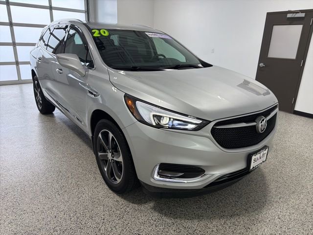 Used 2020 Buick Enclave Essence w/ Sport Touring Edition image 2