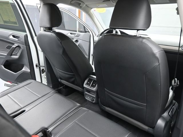 Used 2021 Volkswagen Tiguan SE image 25