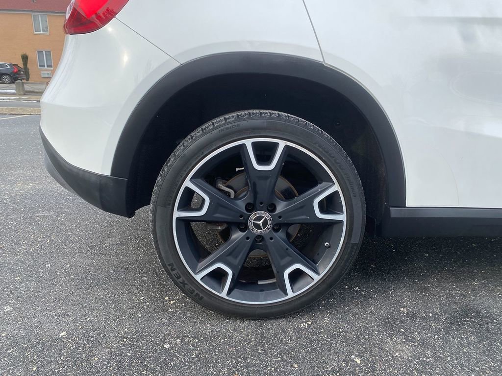 Used 2020 Mercedes-Benz GLA 250 w/ Convenience Package image 30