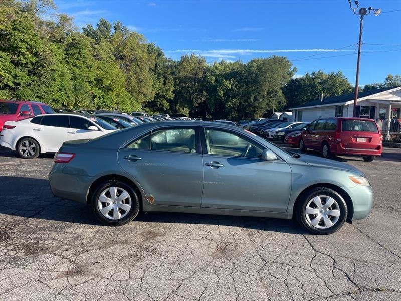 Used 2009 Toyota Camry LE FWD image 4