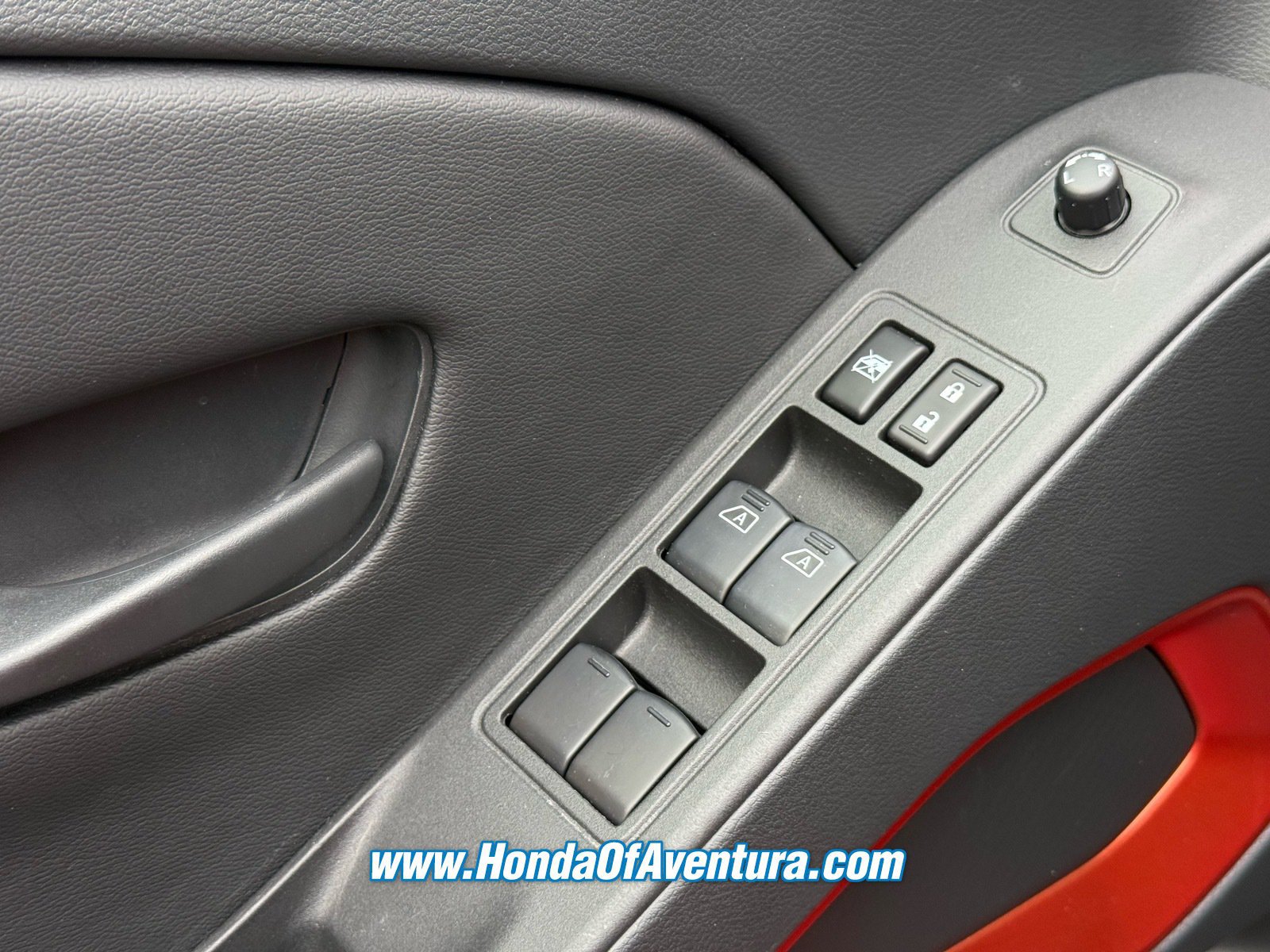 Used 2026 Nissan Frontier PRO-4X AWD/4WD image 22