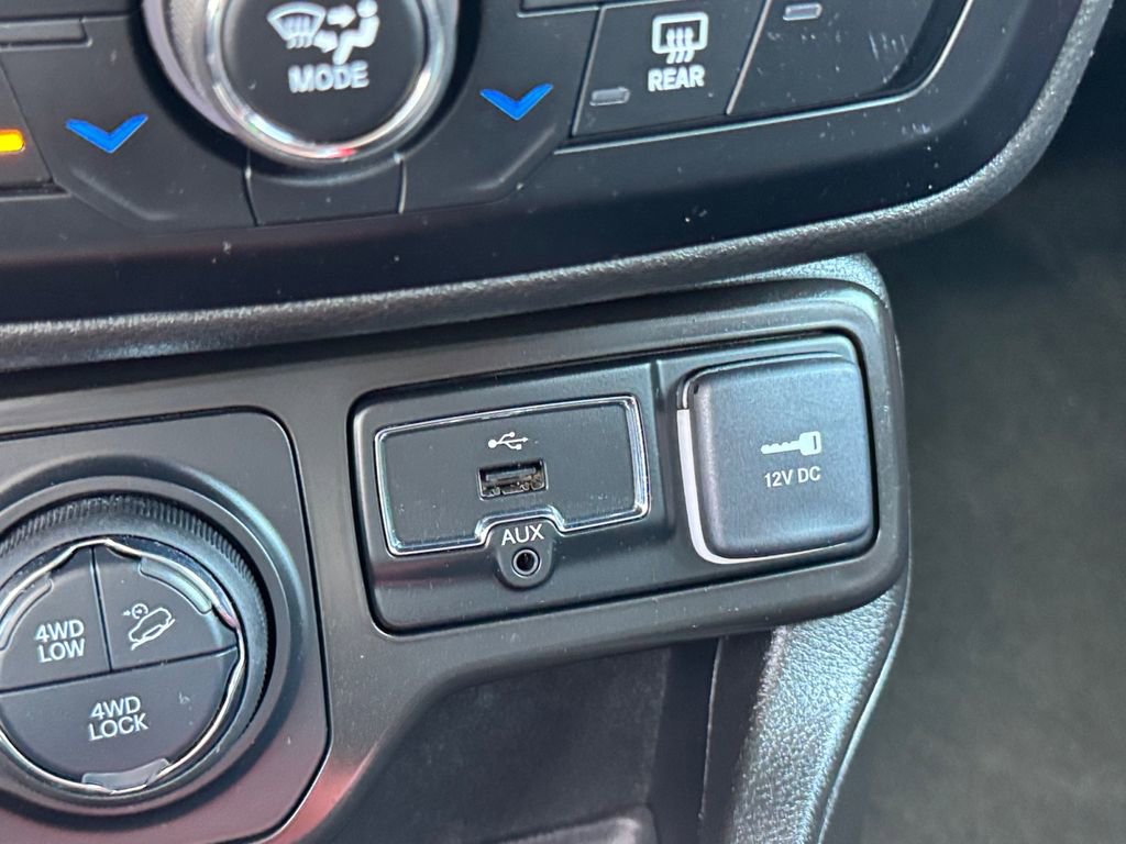 Used 2022 Jeep Renegade Trailhawk w/ Trailer Tow Group image 27