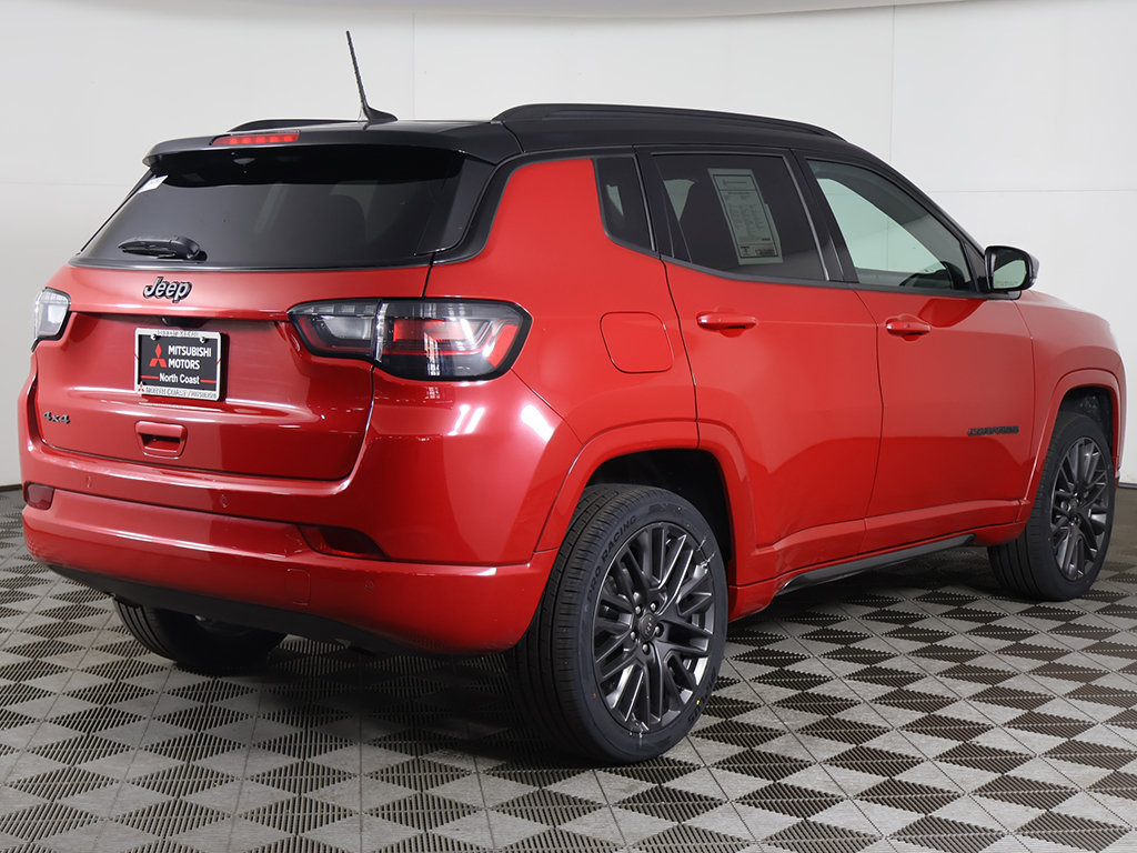 Used 2024 Jeep Compass Limited w/ High Altitude Package AWD/4WD image 14