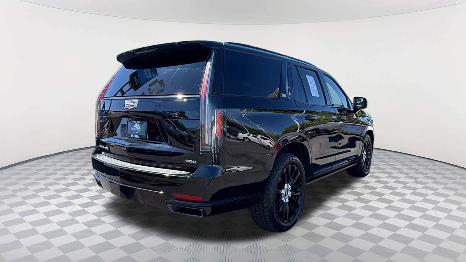 Used 2023 Cadillac Escalade Sport Platinum w/ Heavy-Duty Trailer Package AWD/4WD image 5
