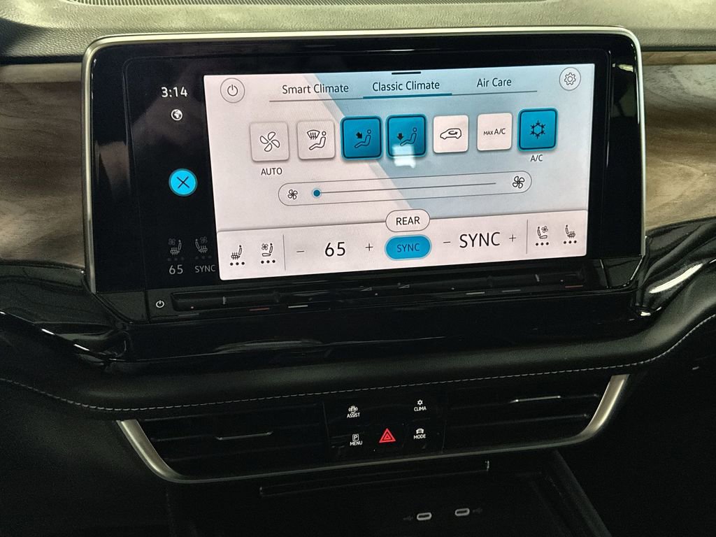 Used 2025 Volkswagen Atlas SE image 21