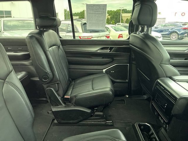 Used 2023 Jeep Wagoneer Series II AWD/4WD image 23
