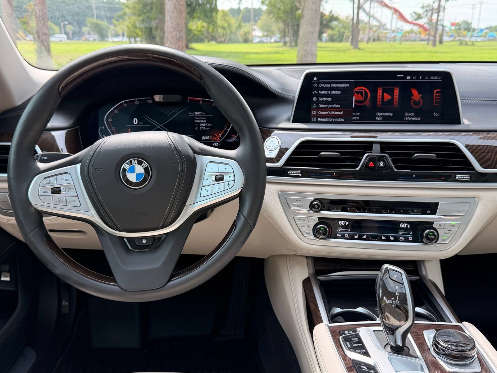 Used 2022 BMW 750i xDrive w/ Executive Package AWD/4WD image 3