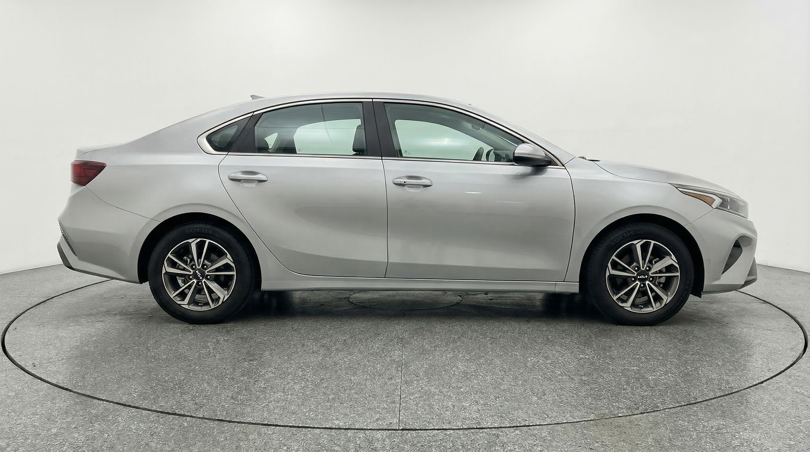 Used 2024 Kia Forte LXS image 11