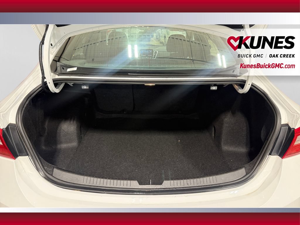Used 2024 Chevrolet Malibu LT FWD image 36