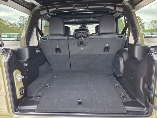 New 2026 Jeep Wrangler Unlimited Sahara AWD/4WD image 30