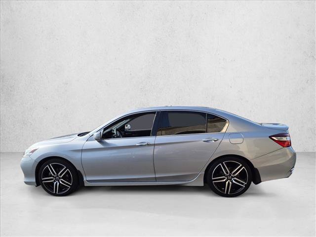 Used 2017 Honda Accord Touring image 9