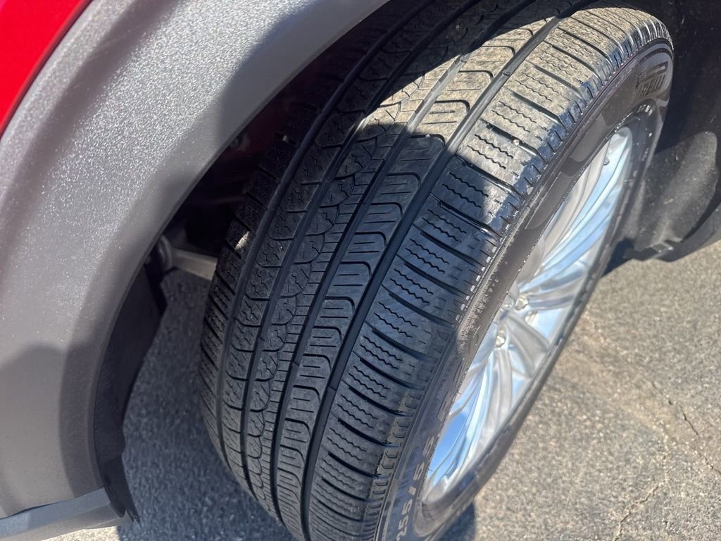 Used 2020 Ford Explorer Limited w/ Class III Trailer Tow Package image 43