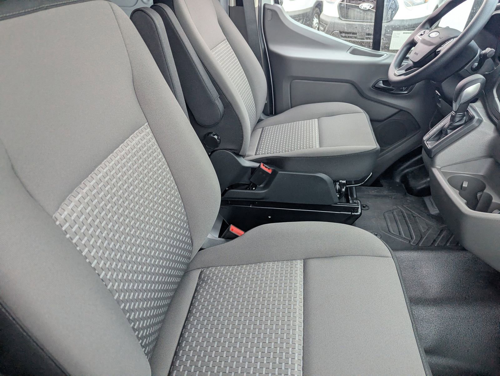 New 2026 Ford Transit 250 148 Medium Roof RWD image 40