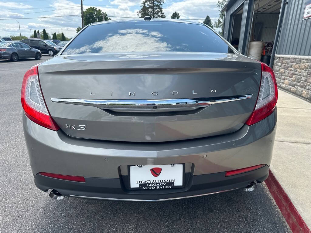 Used 2015 Lincoln MKS FWD image 4