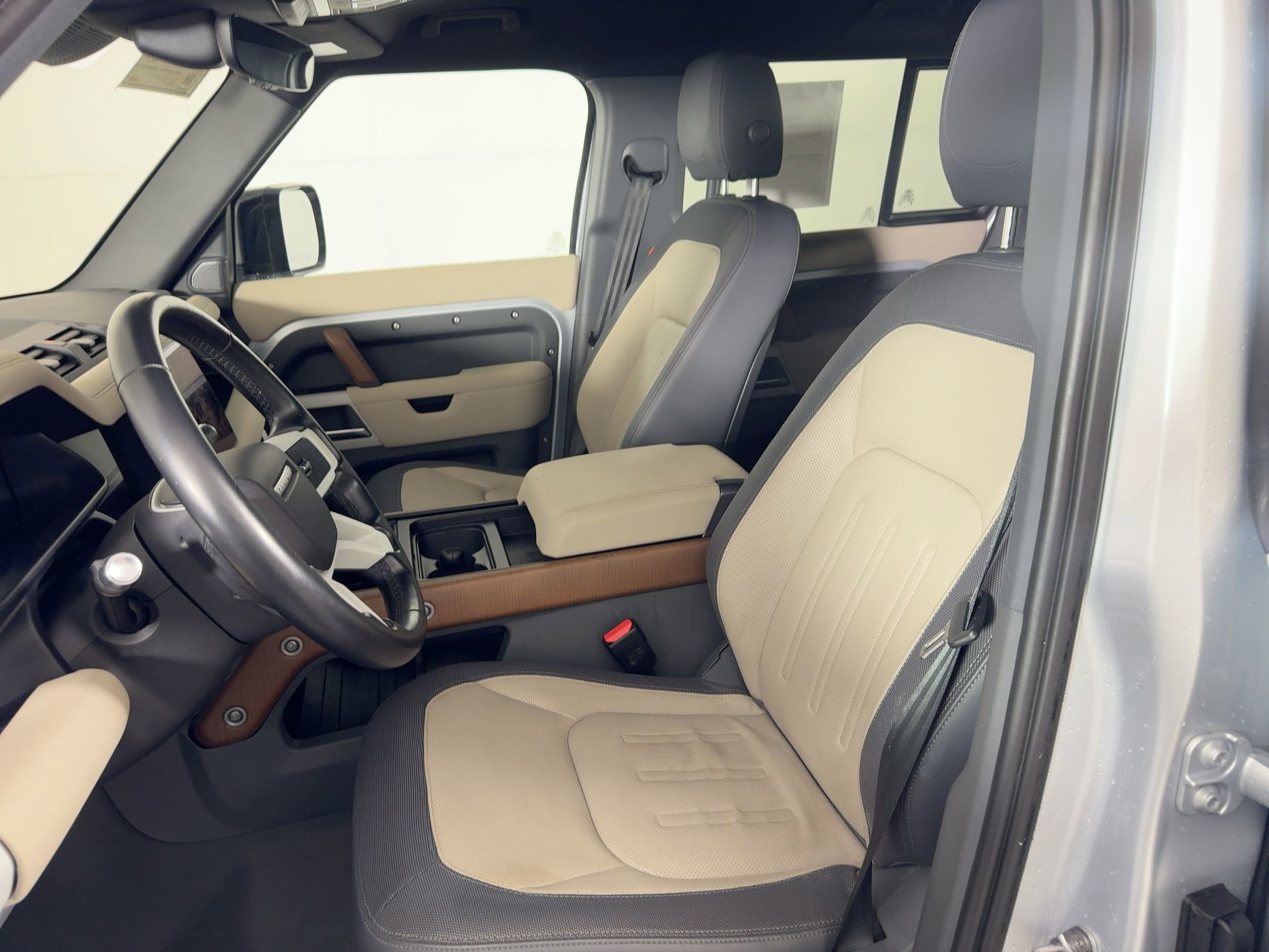 Used 2022 Land Rover Defender 110 X-Dynamic SE image 5