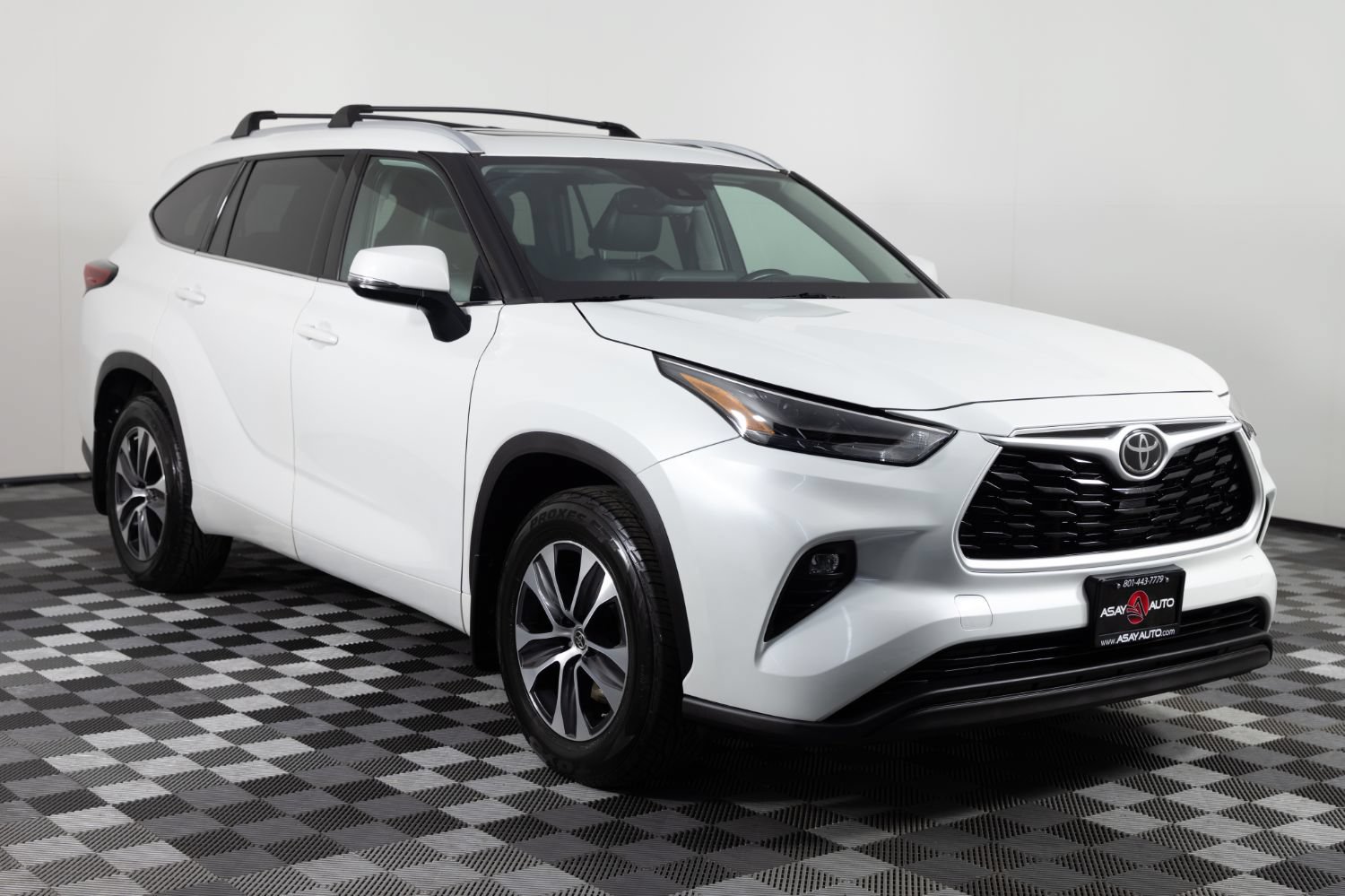 Used 2022 Toyota Highlander XLE FWD image 10