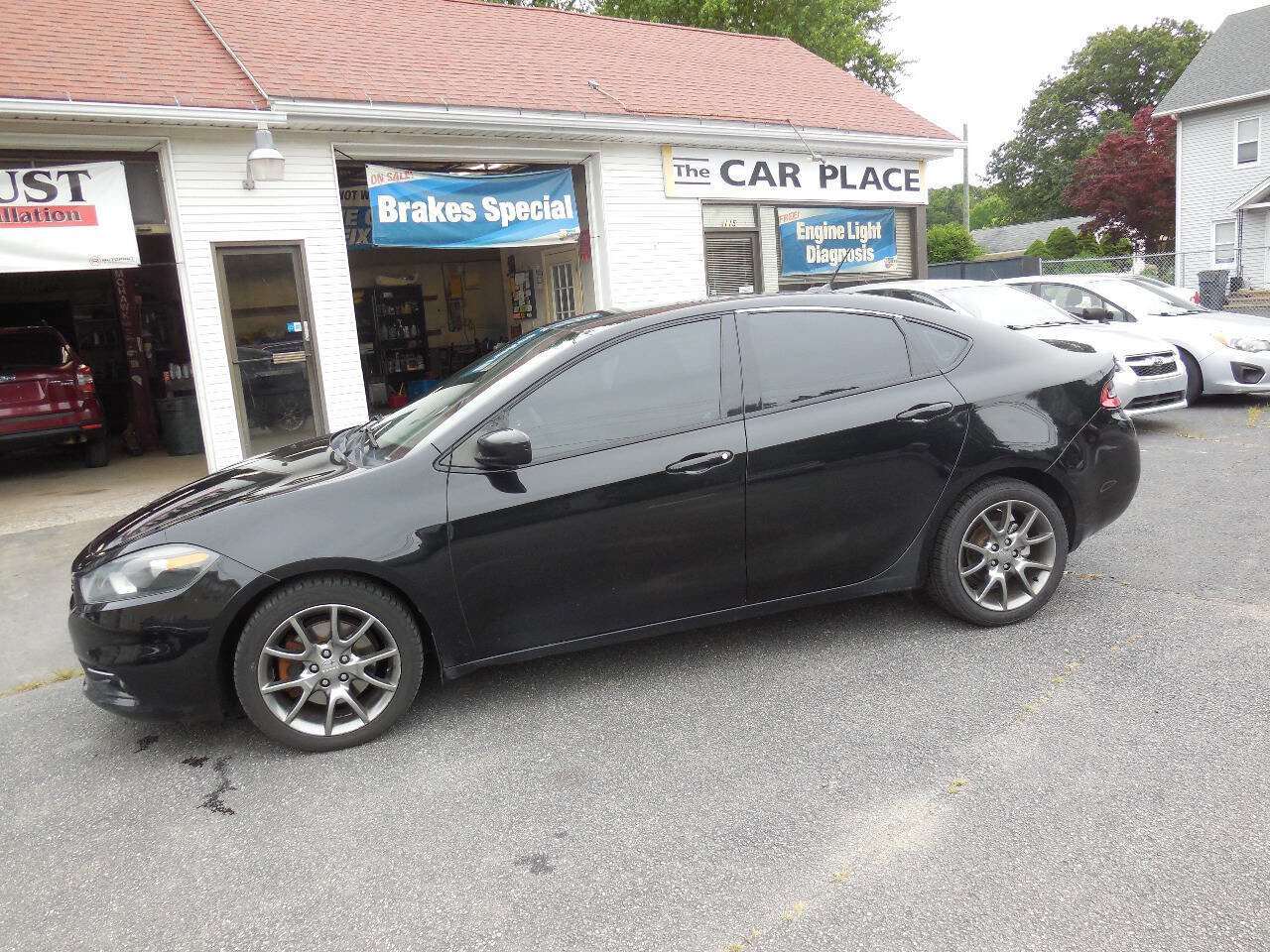 Used 2015 Dodge Dart SXT image 2