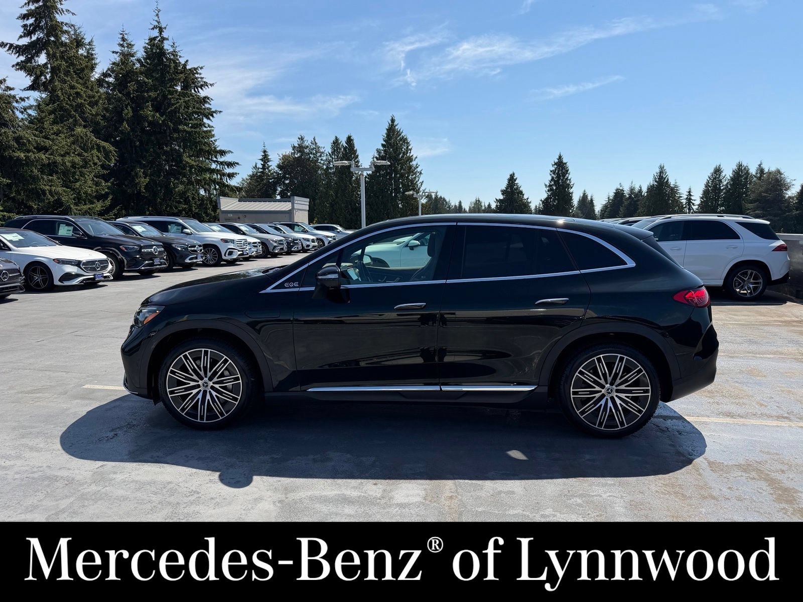 Used 2023 Mercedes-Benz EQE 500 4MATIC SUV image 5