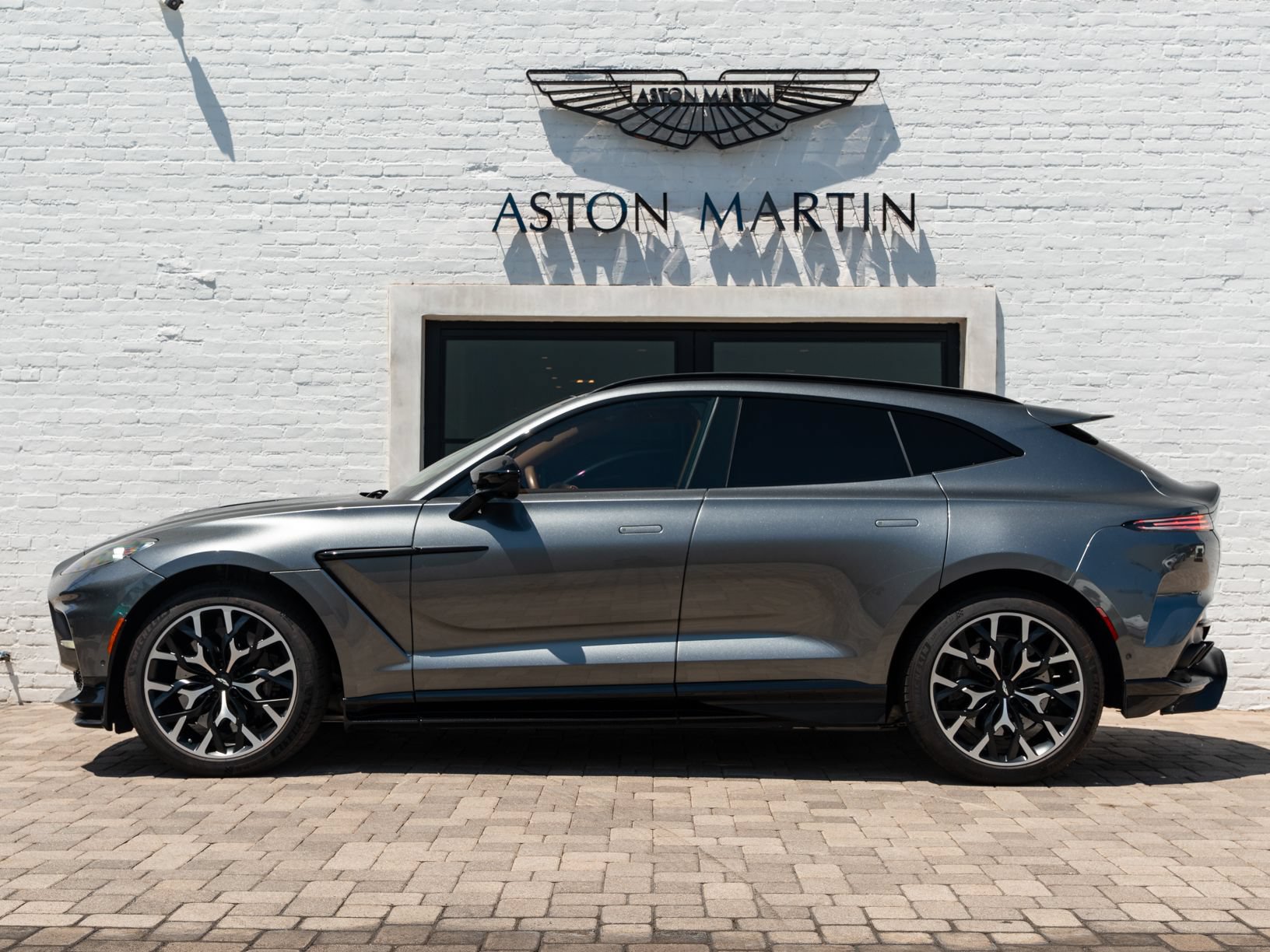 Used 2023 Aston Martin DBX 707 AWD/4WD image 13