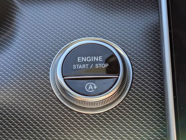 Used 2023 Mercedes-Benz C 300 Sedan image 23