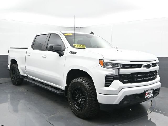 Used 2023 Chevrolet Silverado 1500 RST image 2