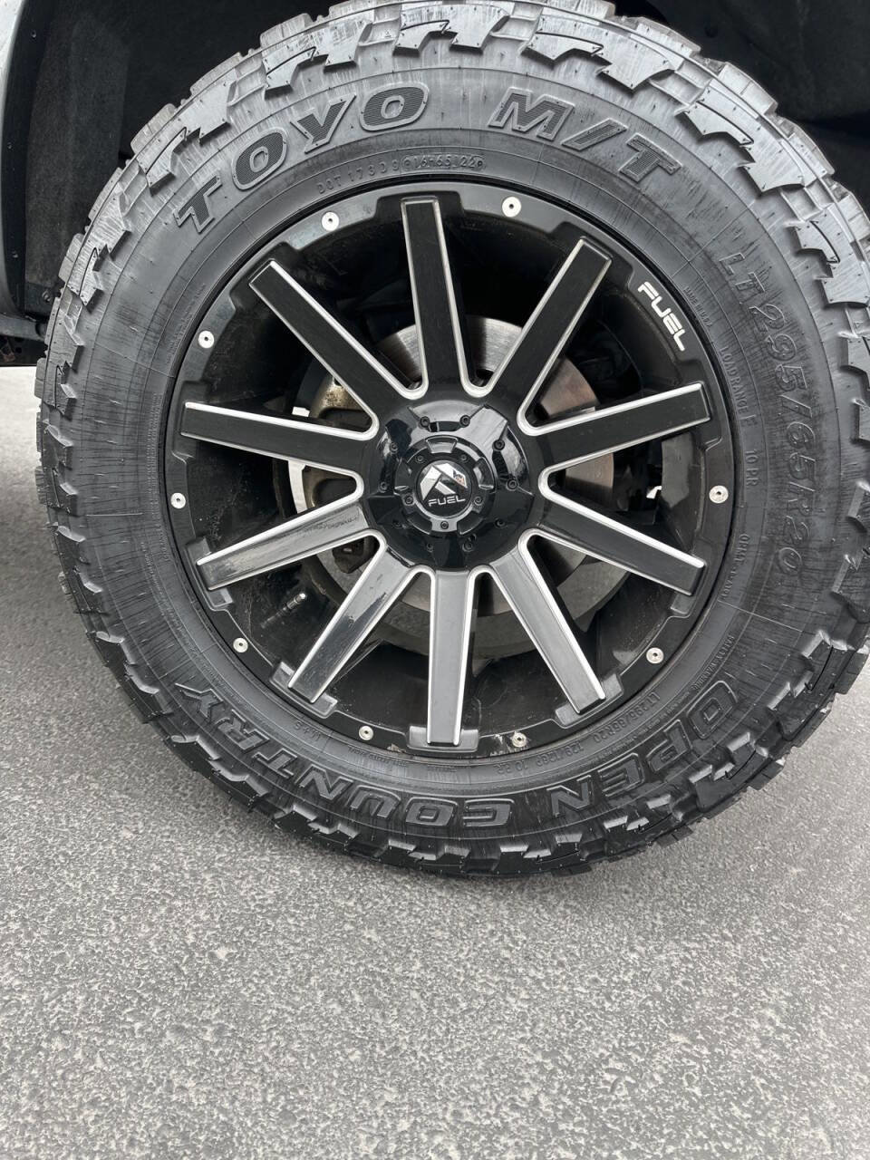 Used 2018 Ford F150 Lariat w/ Equipment Group 502A Luxury image 4