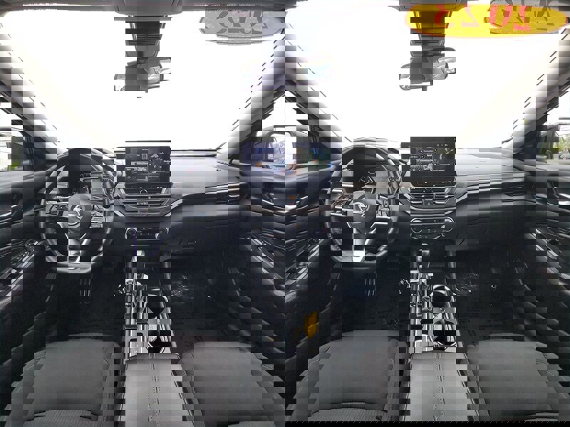 Used 2023 Nissan Altima 2.5 SV w/ SV Premium Package FWD image 21