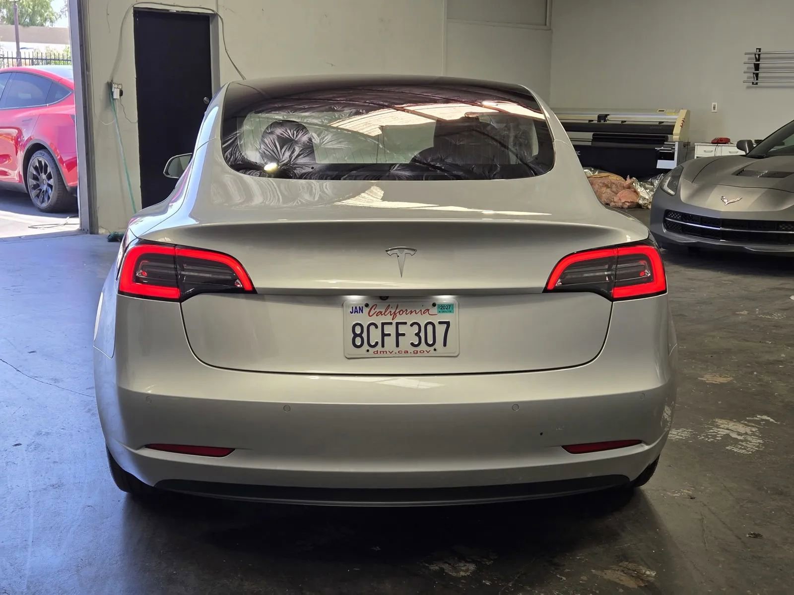 Used 2017 Tesla Model 3 Long Range RWD image 3