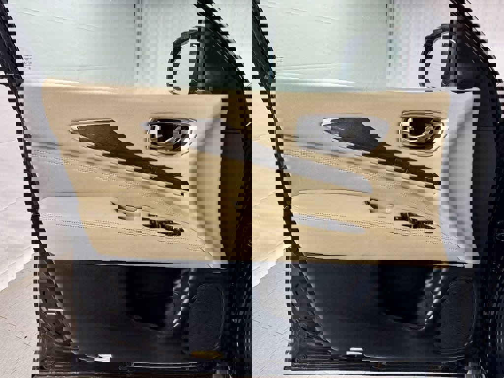 Used 2019 INFINITI QX60 Luxe w/ Essential Package image 14