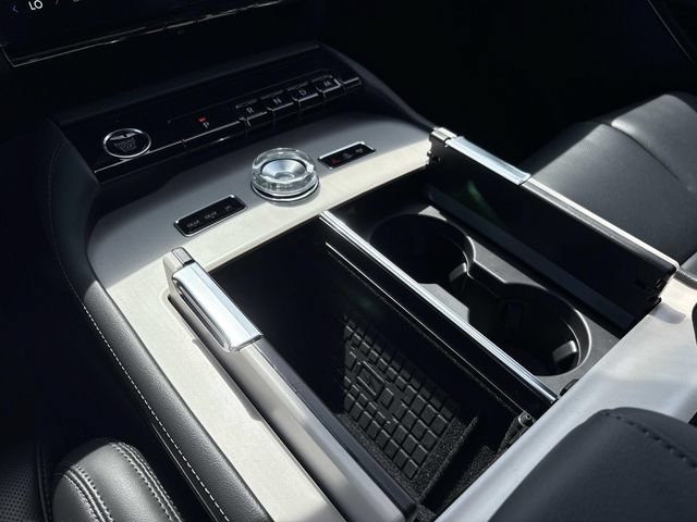 New 2026 Lincoln Navigator L Reserve w/ Jet Appearance Package AWD/4WD image 29