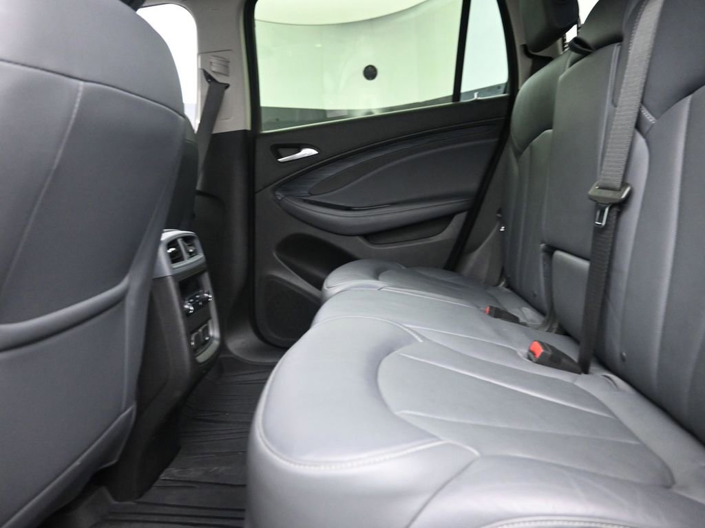 Used 2019 Buick Envision Essence image 10