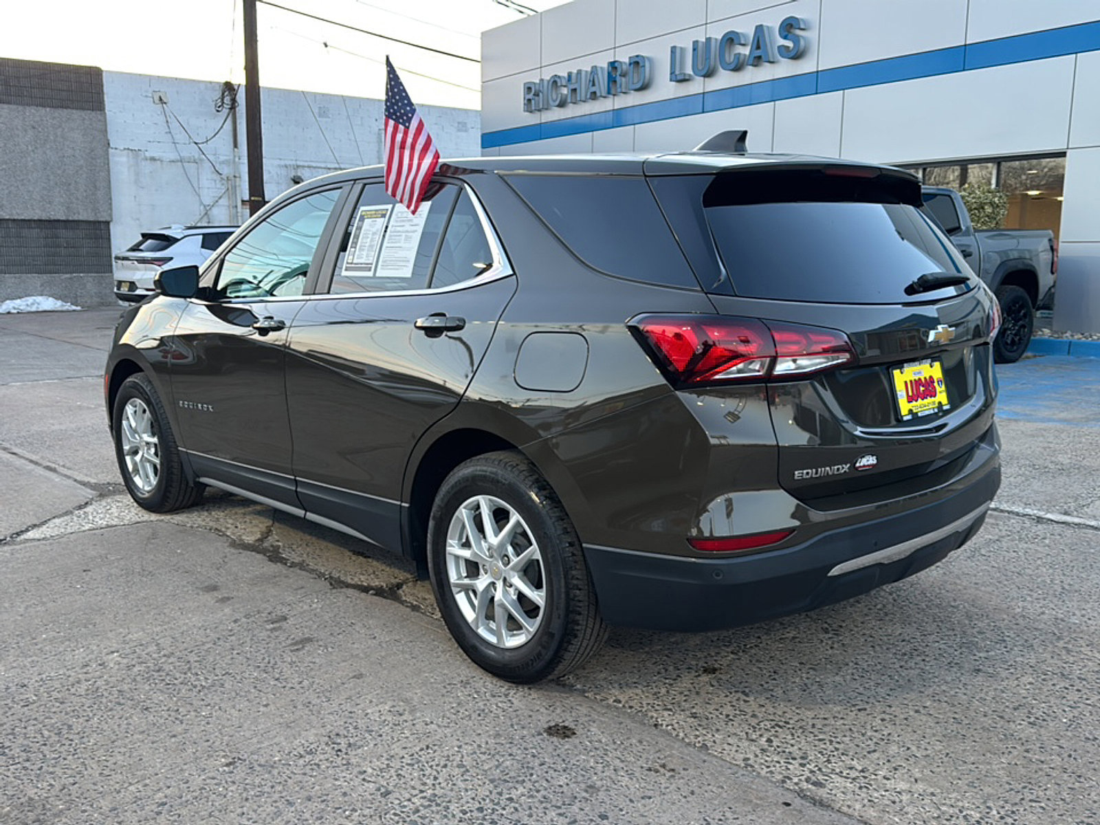 Used 2023 Chevrolet Equinox LT image 7