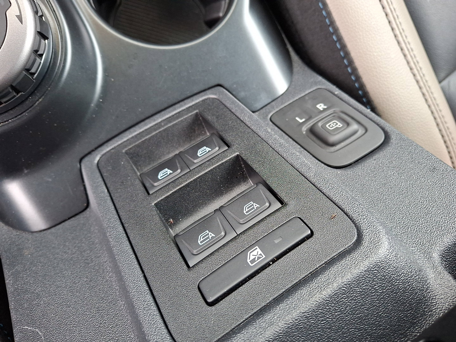 Used 2024 Ford Bronco Wildtrak image 26