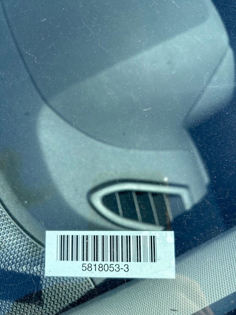 Used 2025 Subaru Crosstrek 2.0i Premium image 2