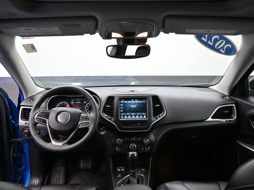 Used 2022 Jeep Cherokee Latitude Lux w/ Sun & Sound Group image 26