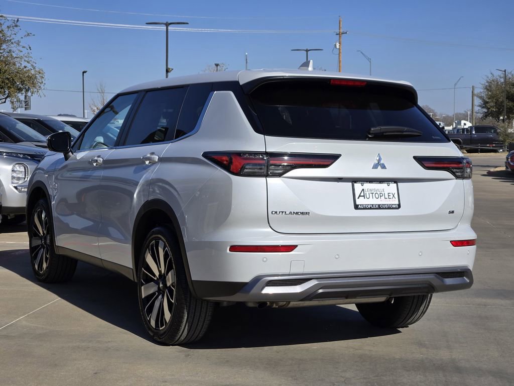 New 2026 Mitsubishi Outlander SE image 4