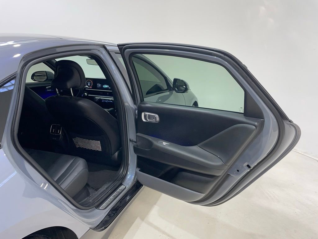 Used 2024 Hyundai Ioniq 6 Limited image 19