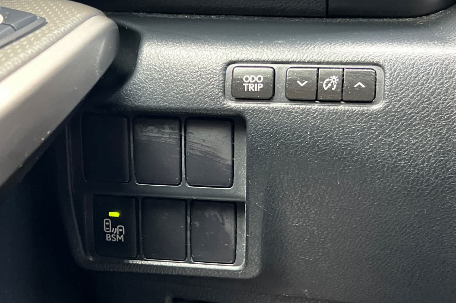 Used 2015 Lexus IS 250 w/ F-Sport Package RWD image 29