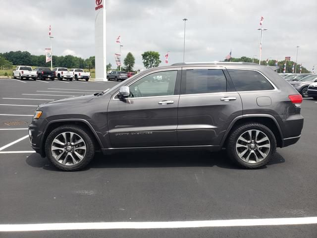 Used 2018 Jeep Grand Cherokee Overland AWD/4WD image 9