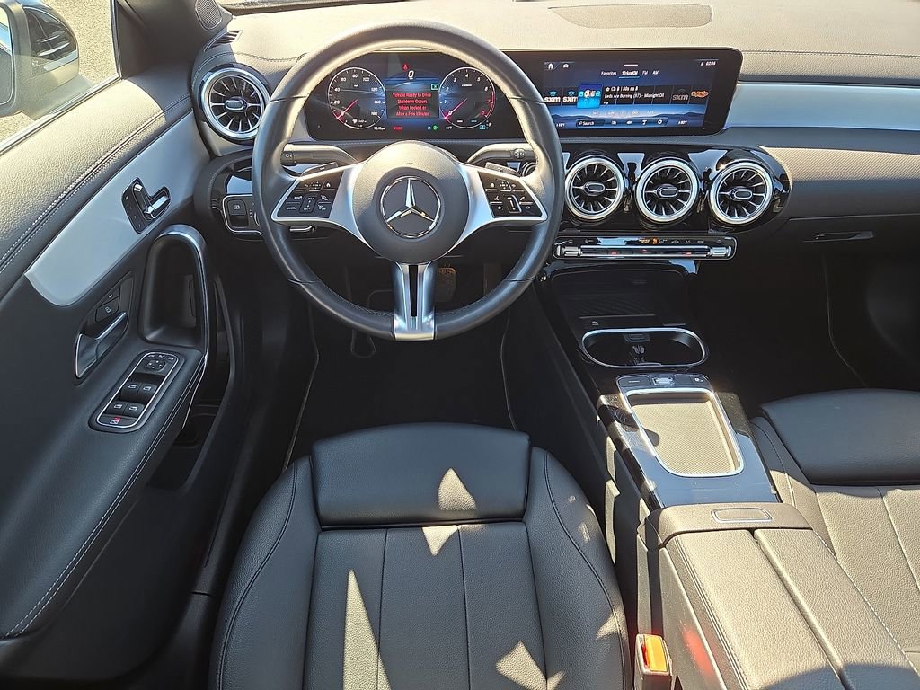 Used 2025 Mercedes-Benz CLA 250 4MATIC image 11