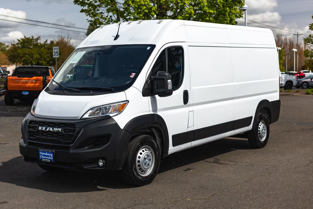 Used 2025 RAM ProMaster 2500 w/ Convenience Group FWD image 4