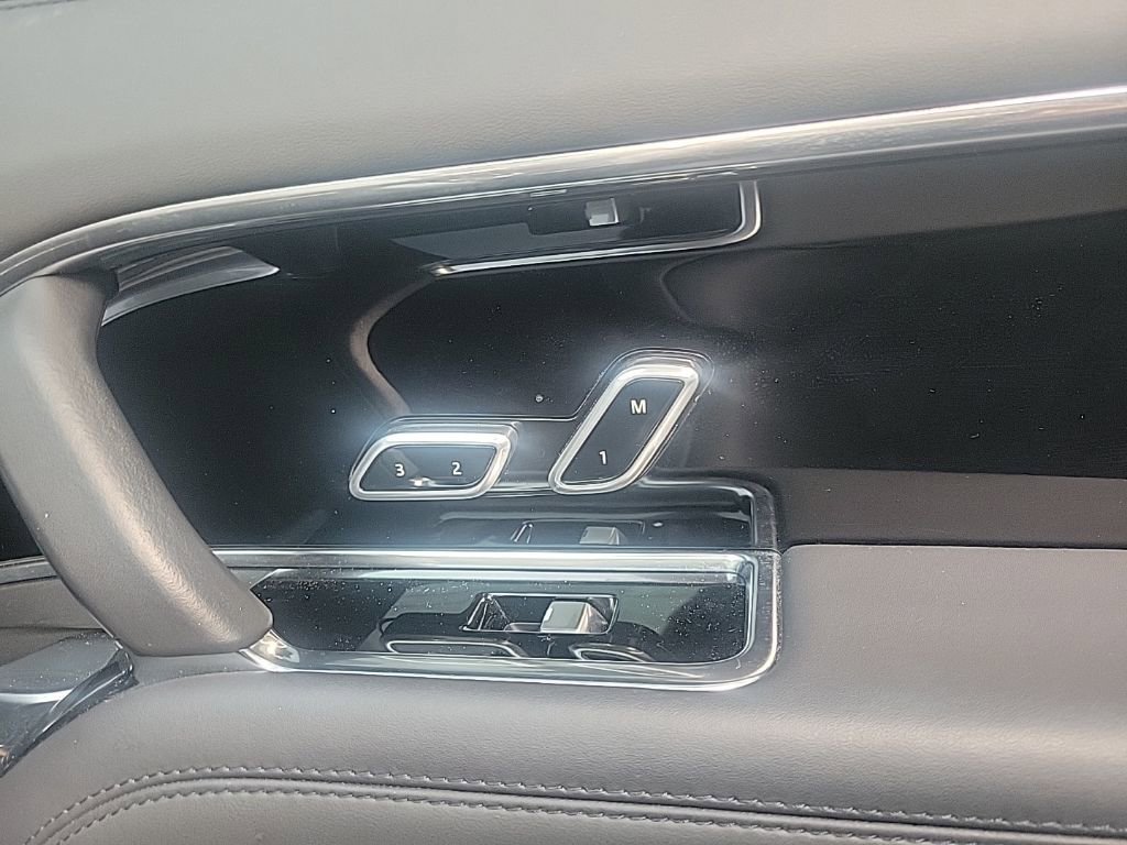 Used 2023 Land Rover Range Rover SE image 33